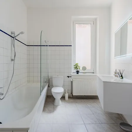 New 2 Bedroom - Explorers & Remote Workers! *