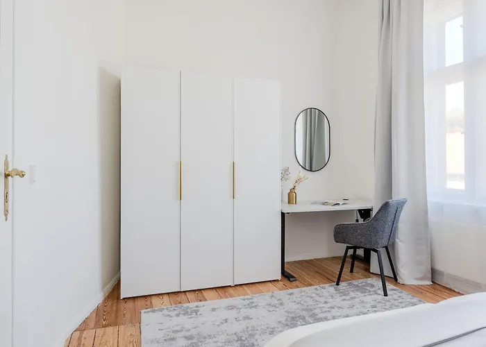 New 2 Bedroom - Explorers & Remote Workers! 波茨坦