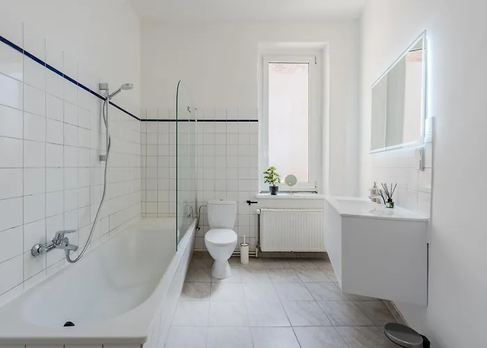 New 2 Bedroom - Explorers & Remote Workers! *